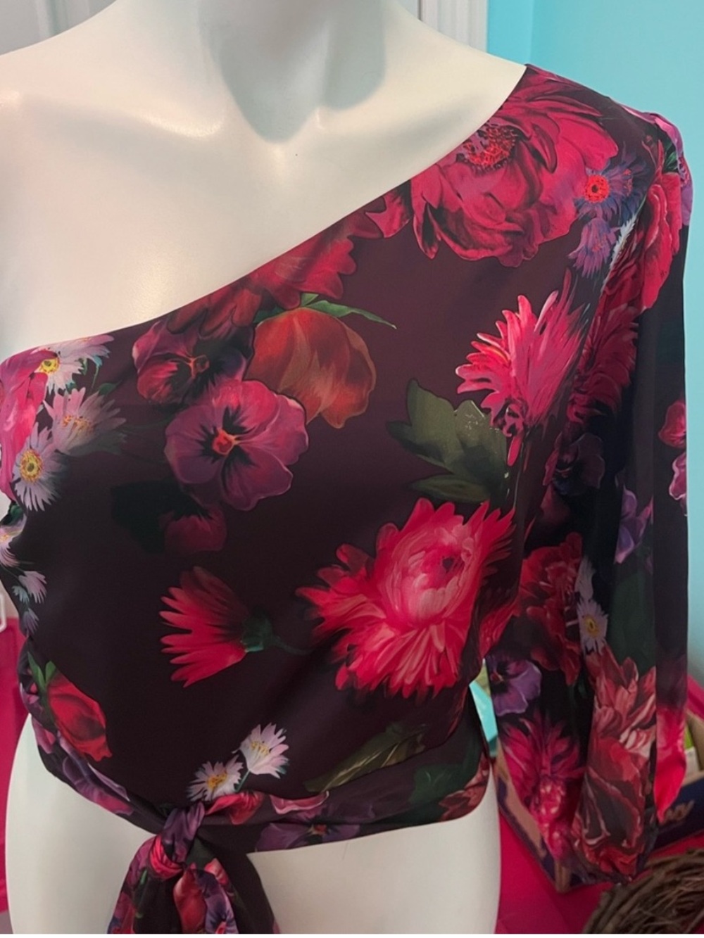 Express one shoulder top